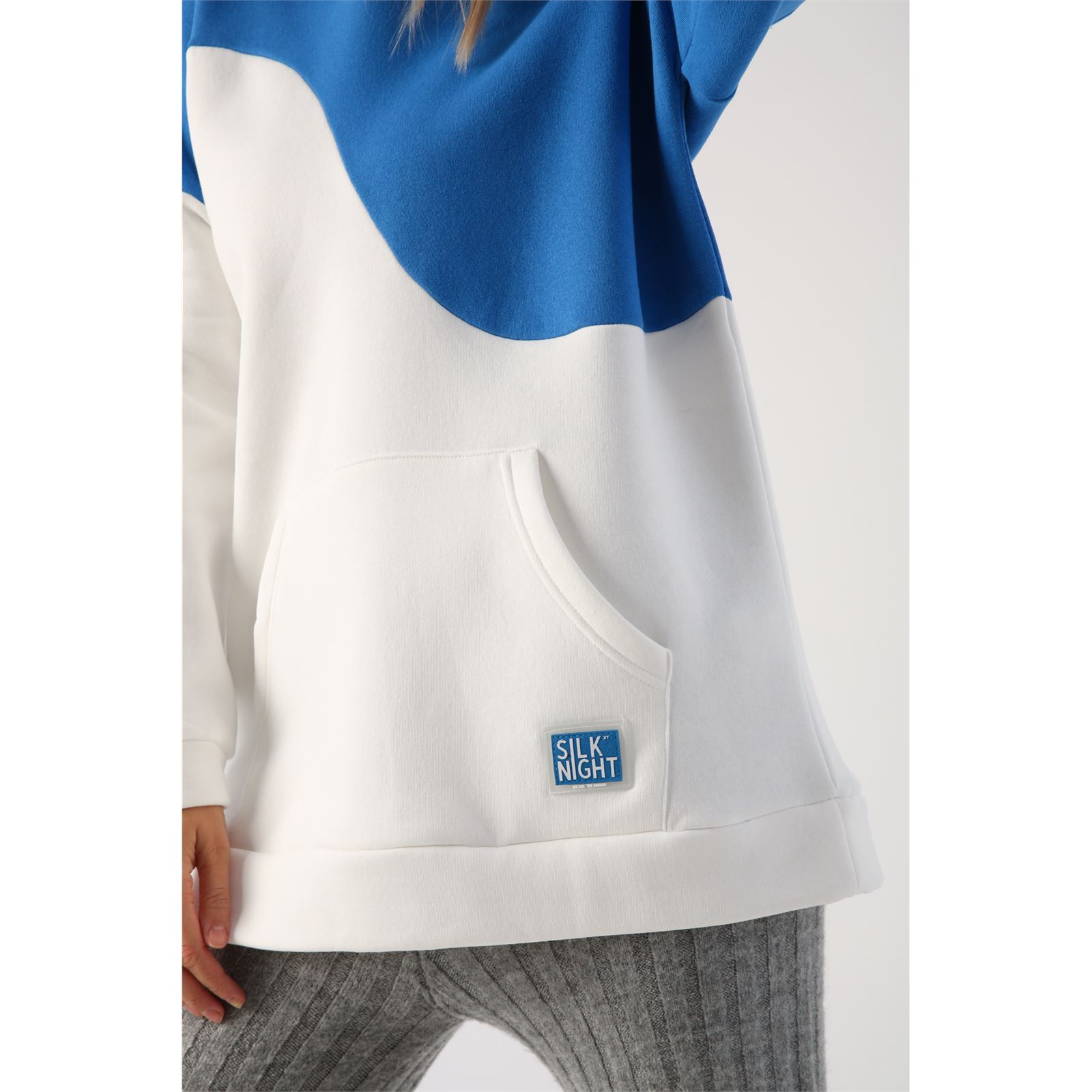  Mavi-ekru İki Renk Kapüşonlu Şardonlu Sweatshirt